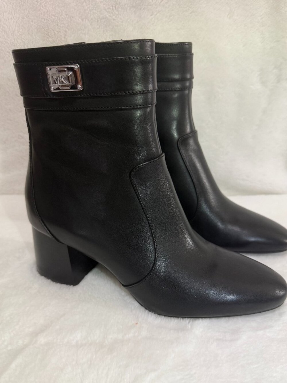 Michael Kors Black Leather Ankle Boots Womens 6.5M Block Heel Zip Booties MK